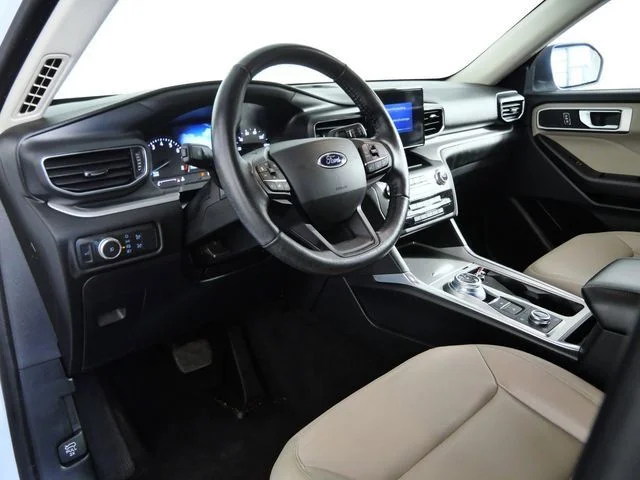 Used 2020 White Ford XLT image 16