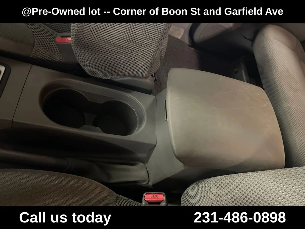 Used 2016 Brown Nissan SV image 26