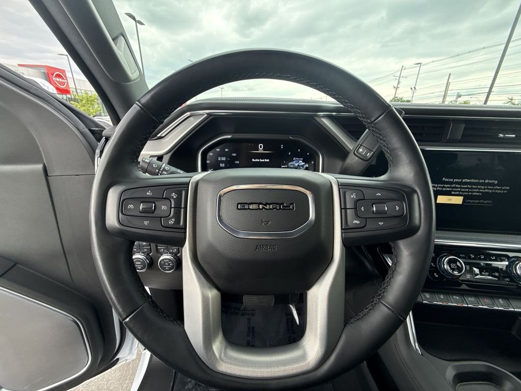 Used 2024 White GMC Denali image 14