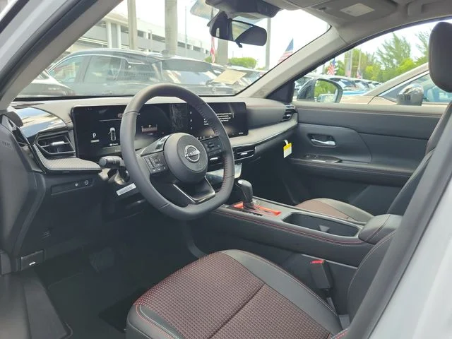 New 2026 Aspen White TriCoat / Super Black Two-tone Nissan SR image 11