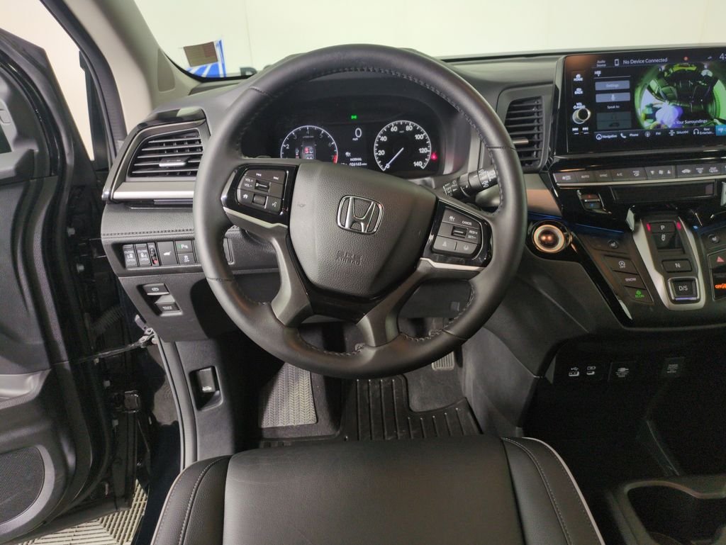 2025 Honda Odyssey Touring - Photo 17