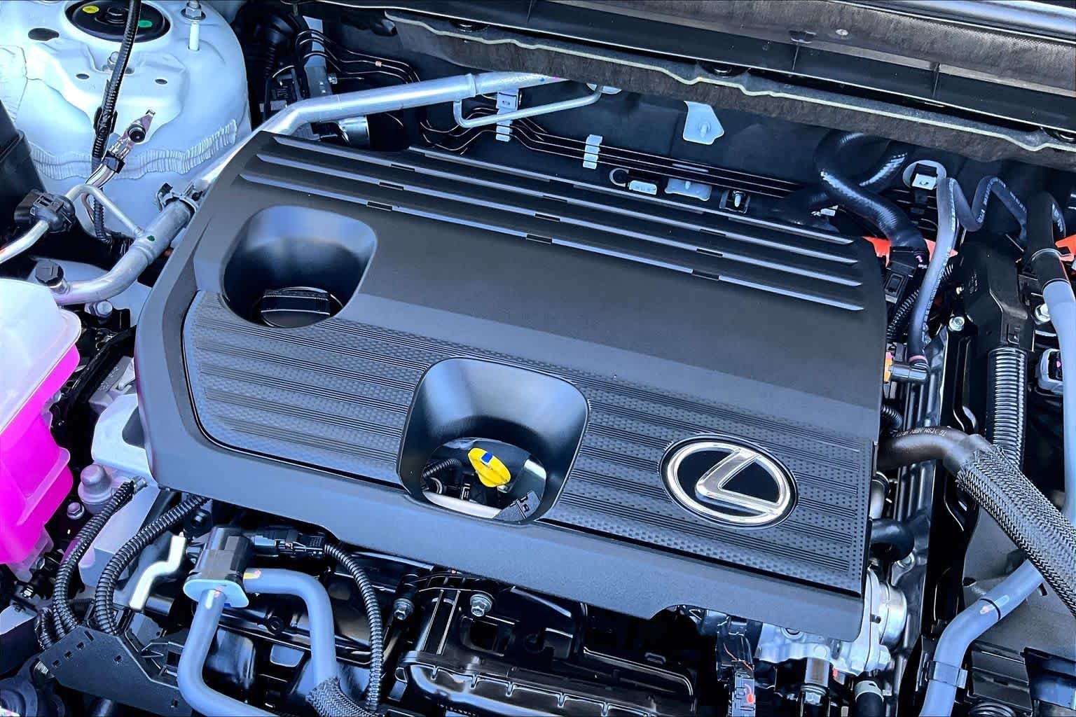 Certified Used 2026 ULTRA WHITE Lexus Luxury image 31