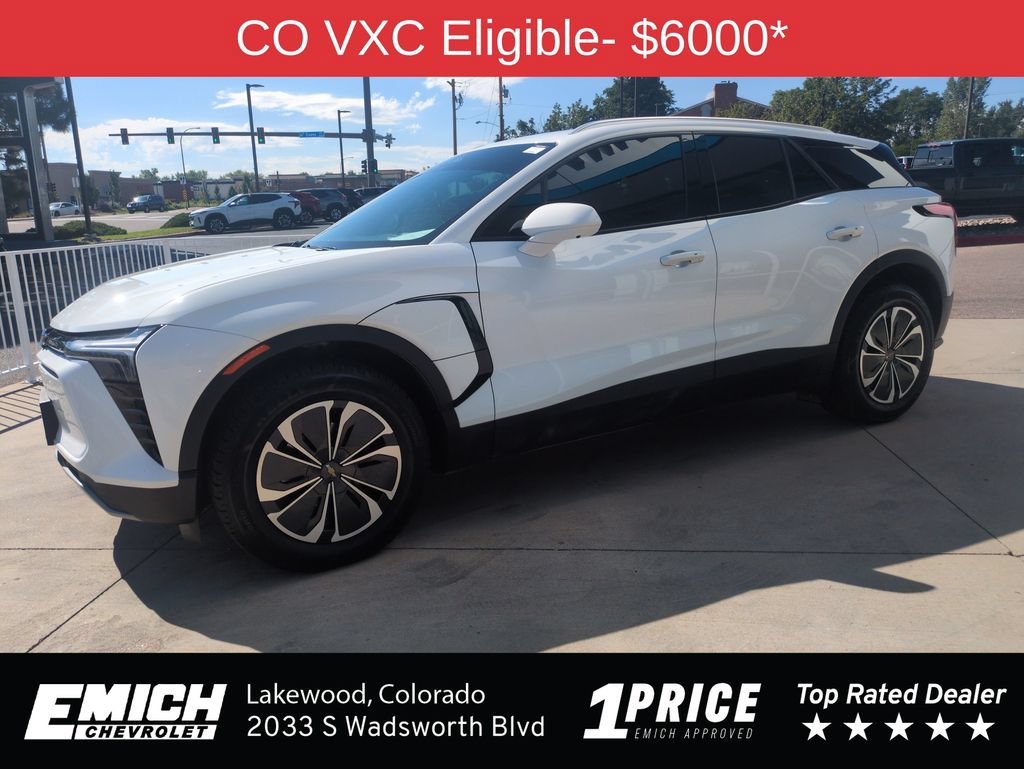 Used 2024 Summit White Chevrolet LT image 1