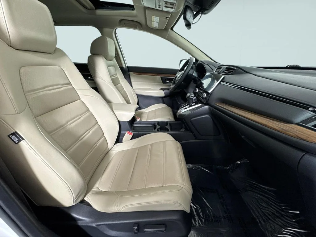 Certified Used 2018 White Honda Touring image 8