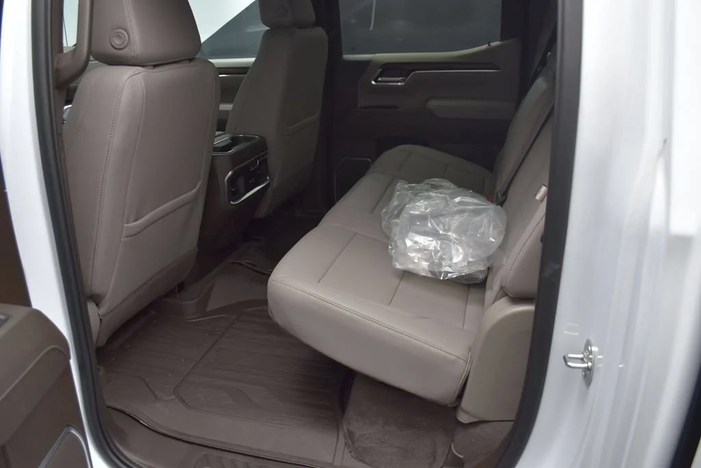 2026 GMC Sierra 1500 SLT - Photo 15