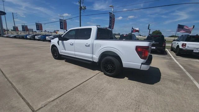 New 2026 Oxford White Ford XLT image 7