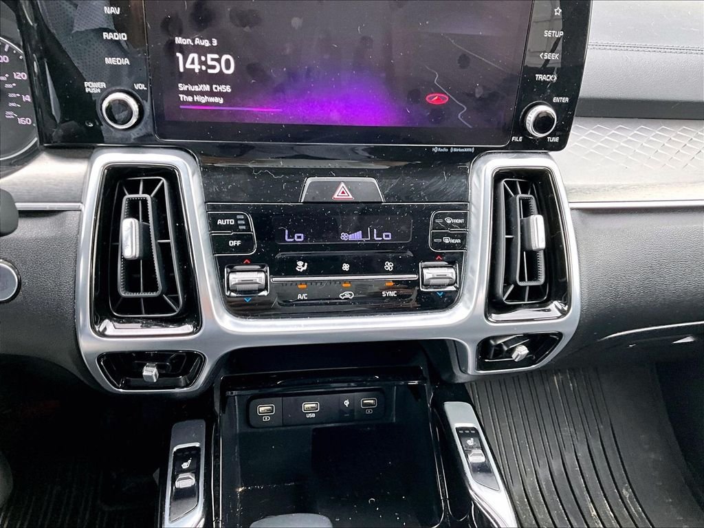Used 2022 Wolf Gray Kia SX image 27