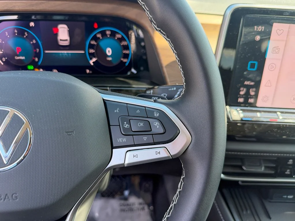 New 2026  Volkswagen SE w/Technology image 17