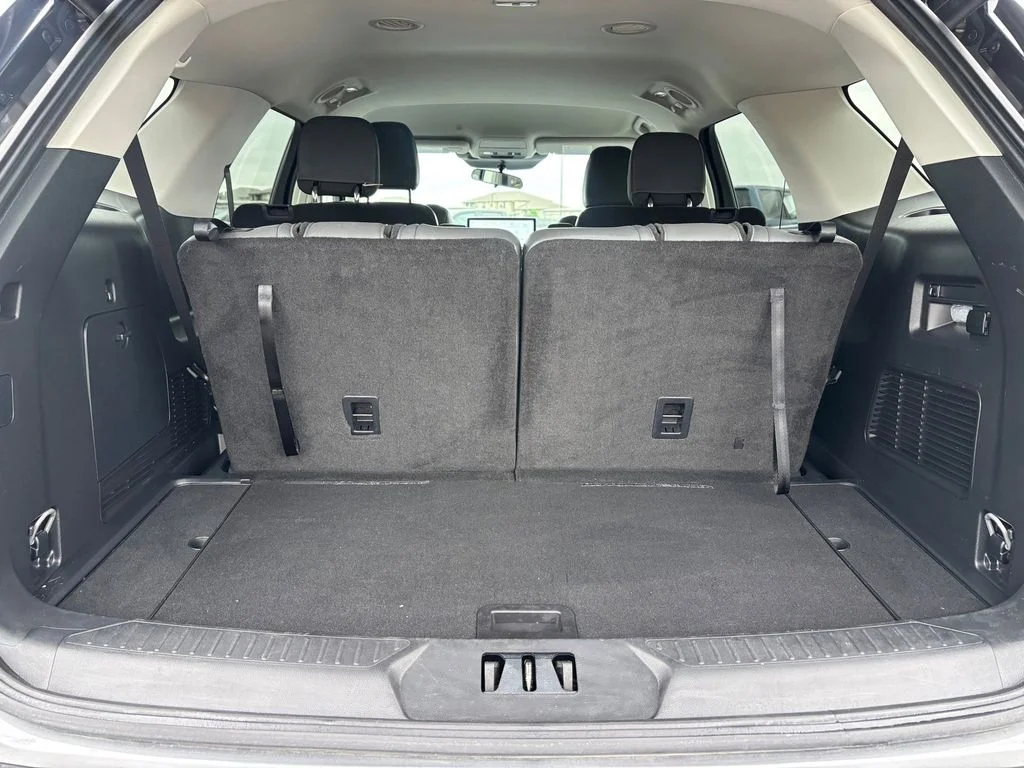 Used 2025 Gray Ford Active image 25