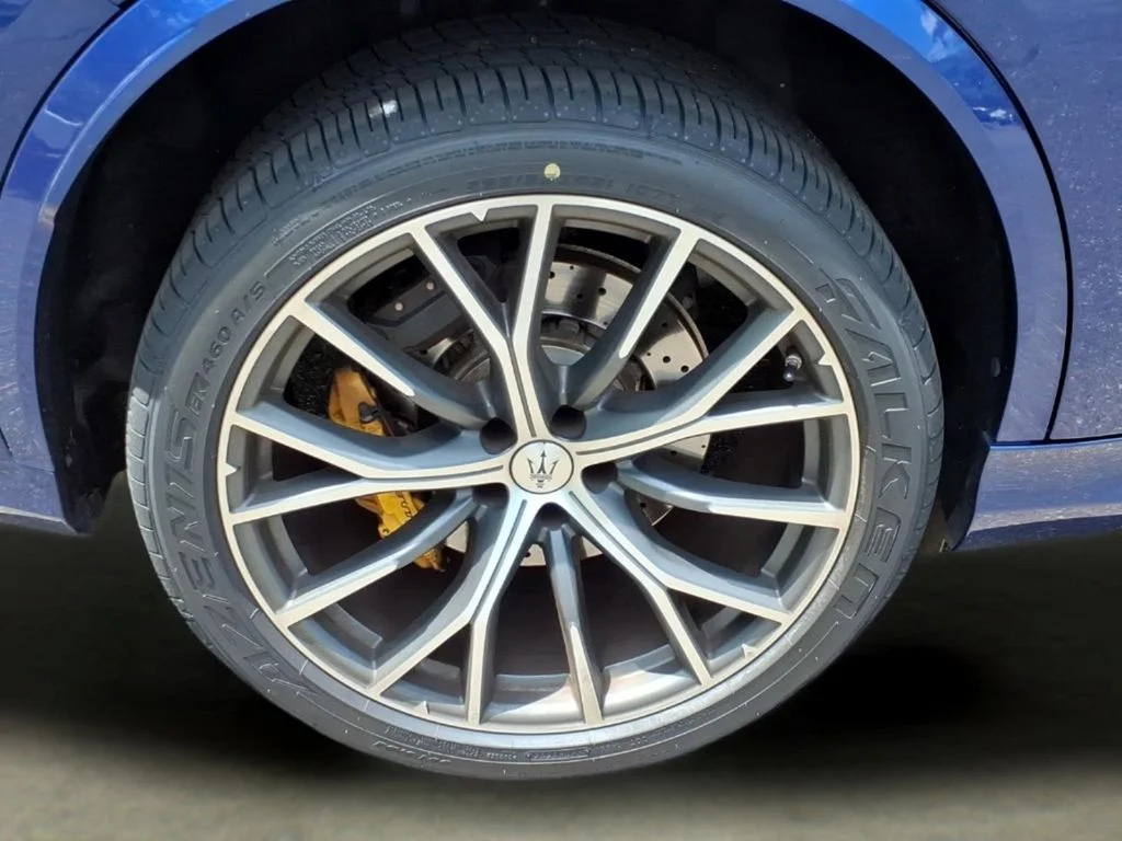 Used 2024 Blue Maserati Trofeo image 34