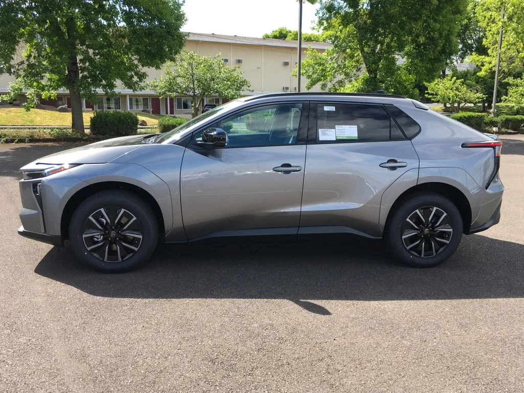 New 2026  Toyota XLE Plus image 3