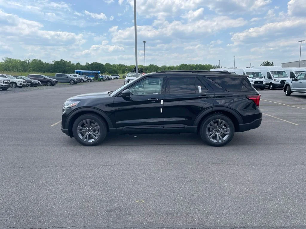 Used 2026 Black Ford Active image 8