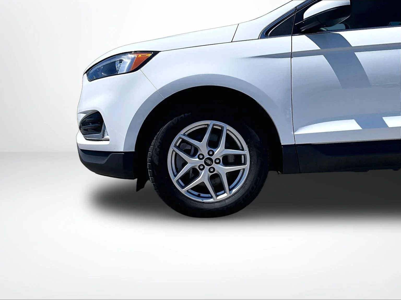 Used 2024 White Ford SEL image 10