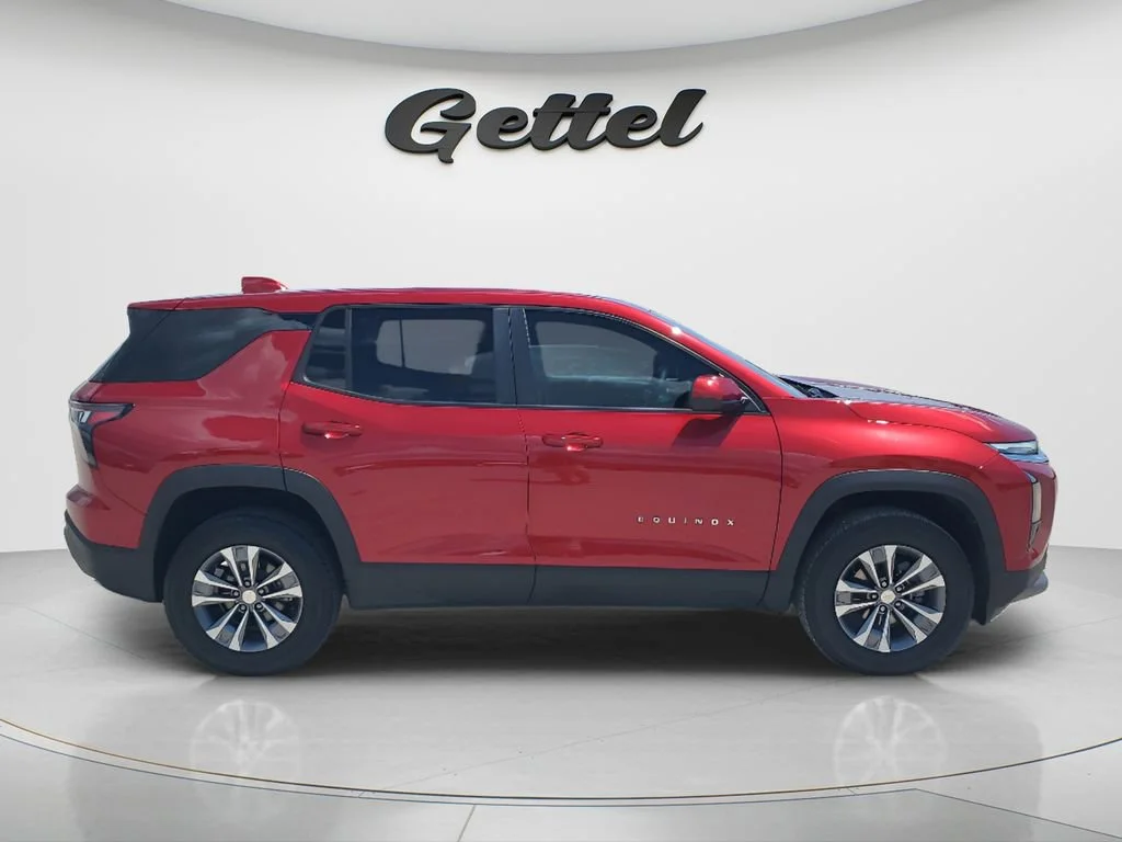 Used 2025 Radiant Red Tintcoat Chevrolet LT image 4