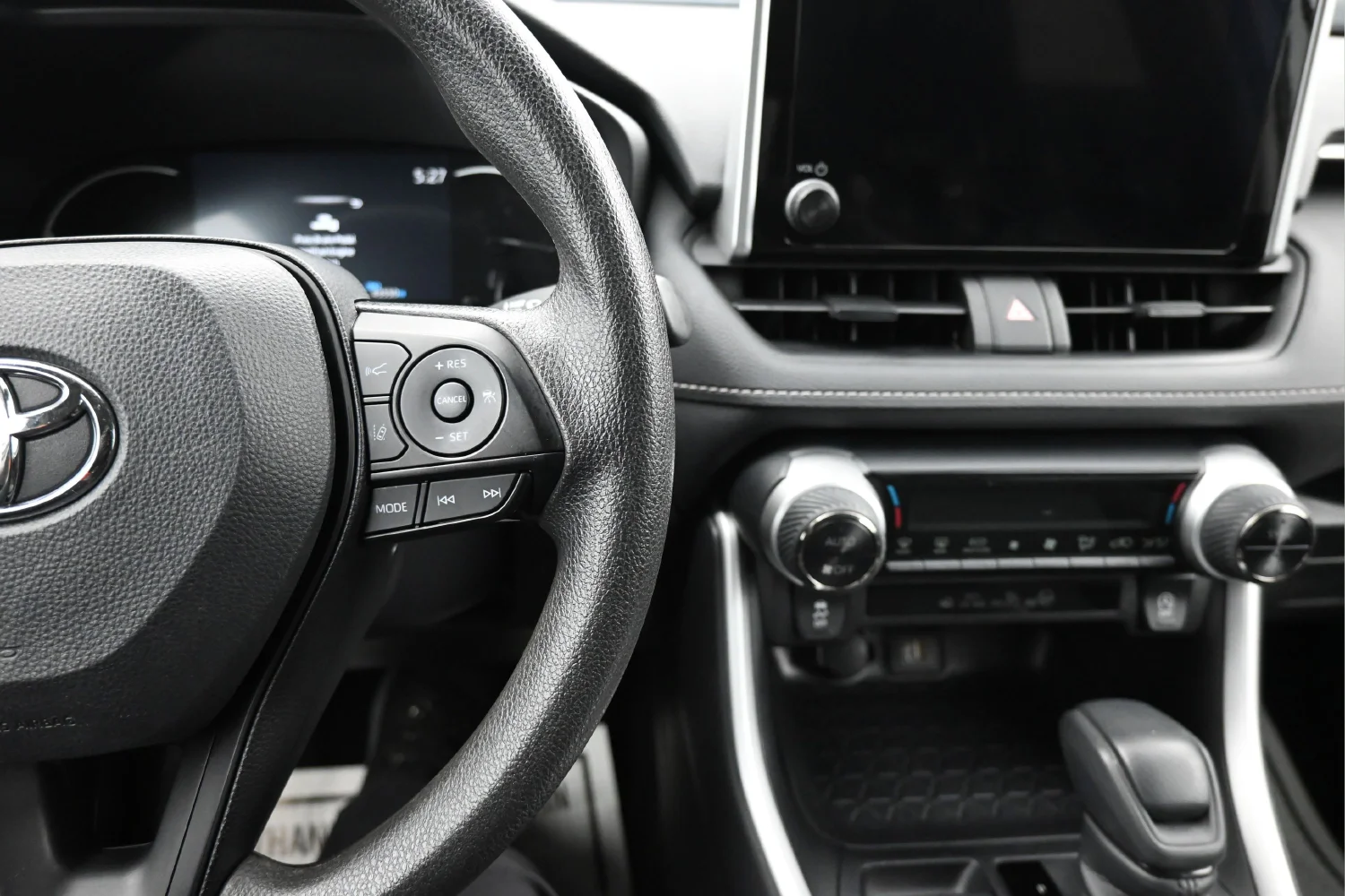 Used 2025 White Toyota XLE image 14