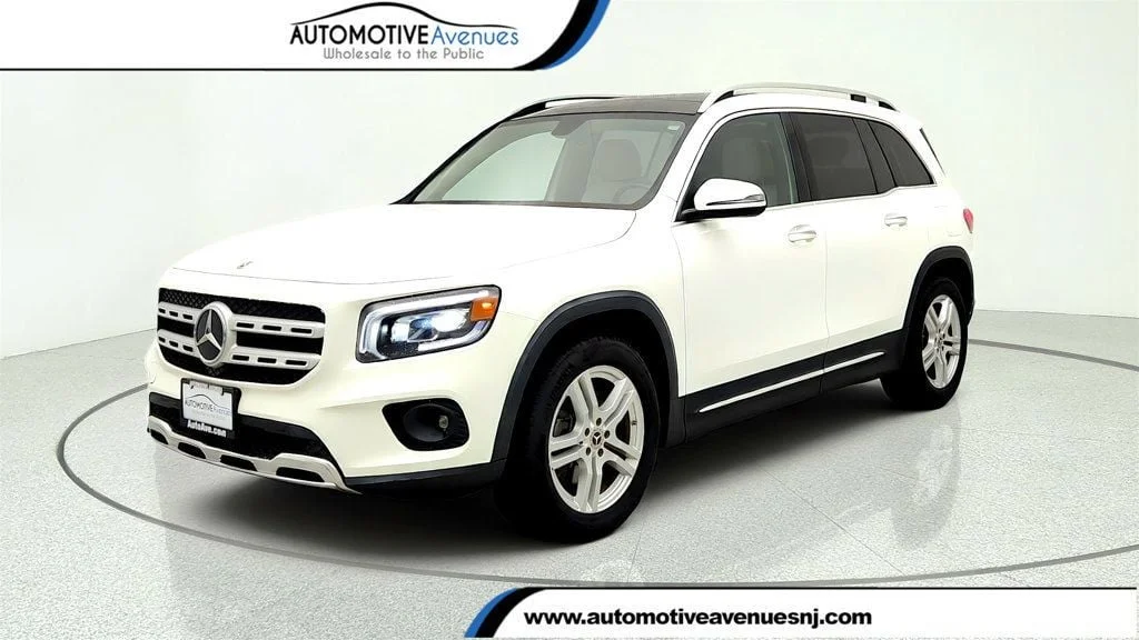 Used 2023 Polar White Mercedes-Benz GLB 250 4MATIC® SUV w/ Premium Package & Panorama Roof image 1