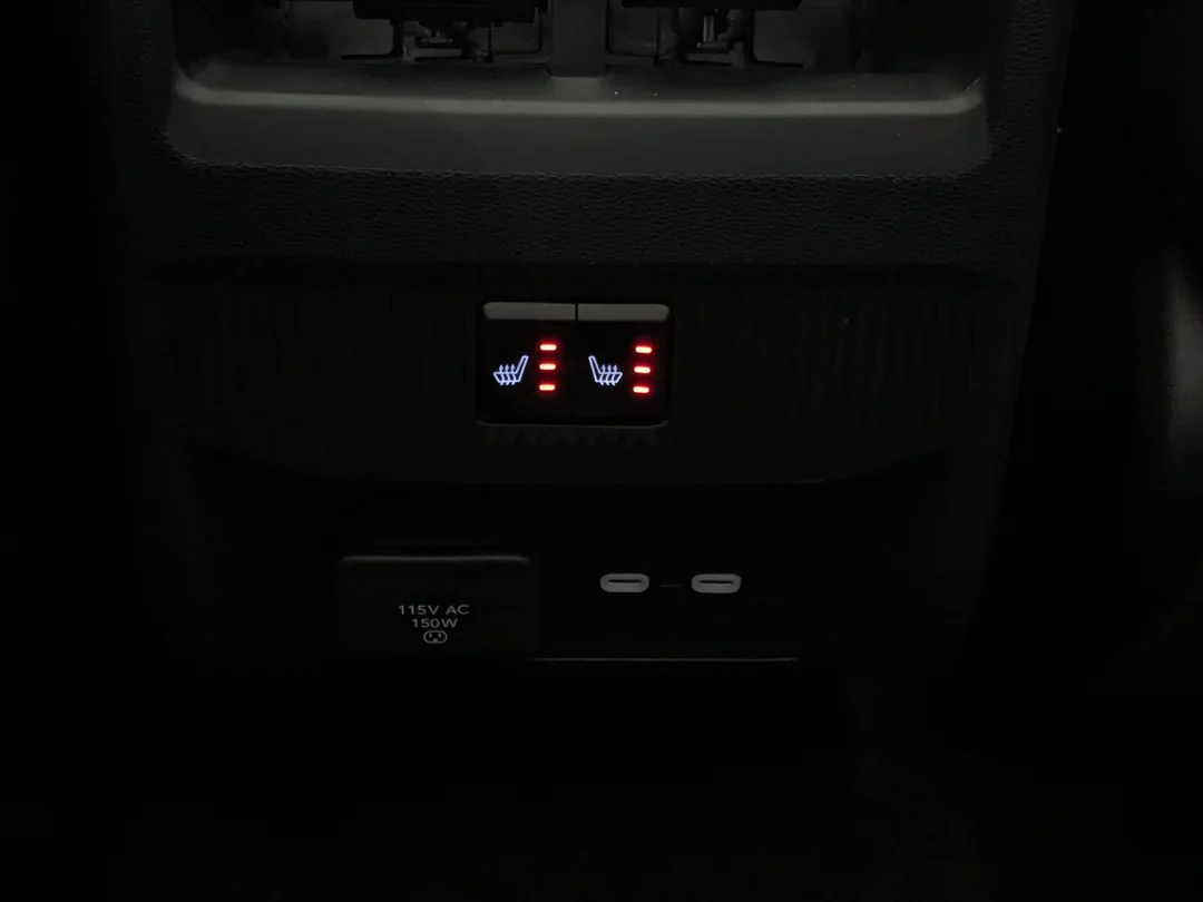 New 2026 Black Jeep Overland - - 4x4 - Surround View - Ventilated Seats - Remote Start & More! image 34