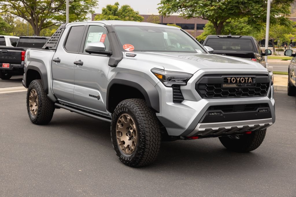 2025 Toyota Tacoma Trailhunter - Photo 4