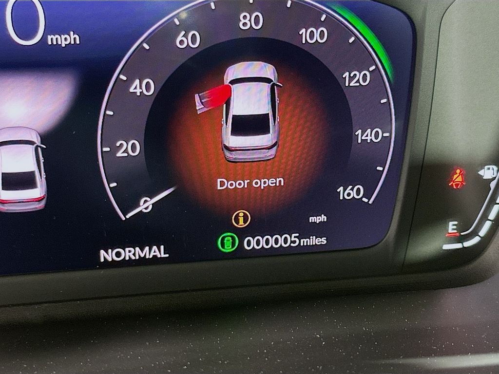 New 2026 Urban Gray Pearl Honda Touring image 11