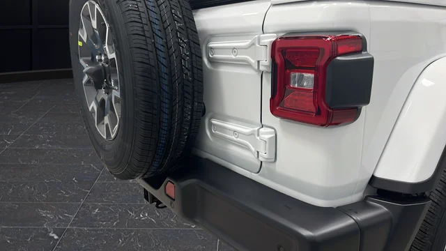 New 2026 Bright White Clear-Coat Exterior Paint Jeep Sahara image 38