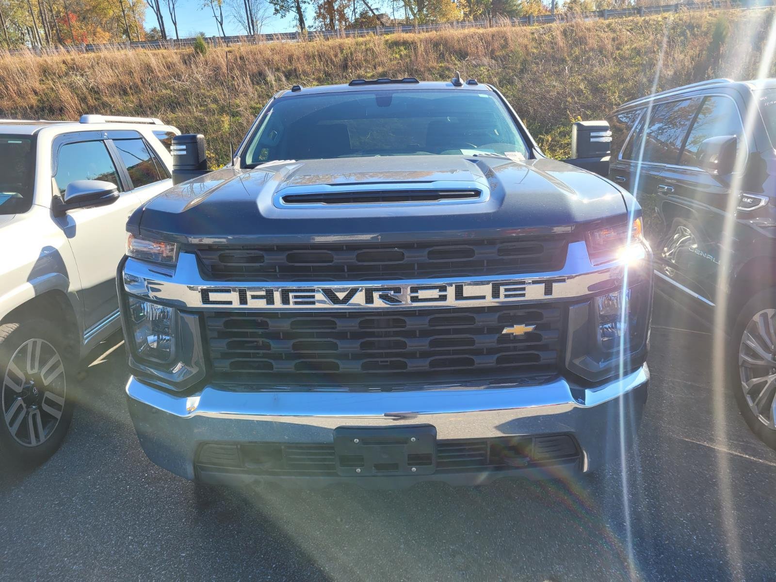 2020 Chevrolet Silverado 2500HD LT photo 2