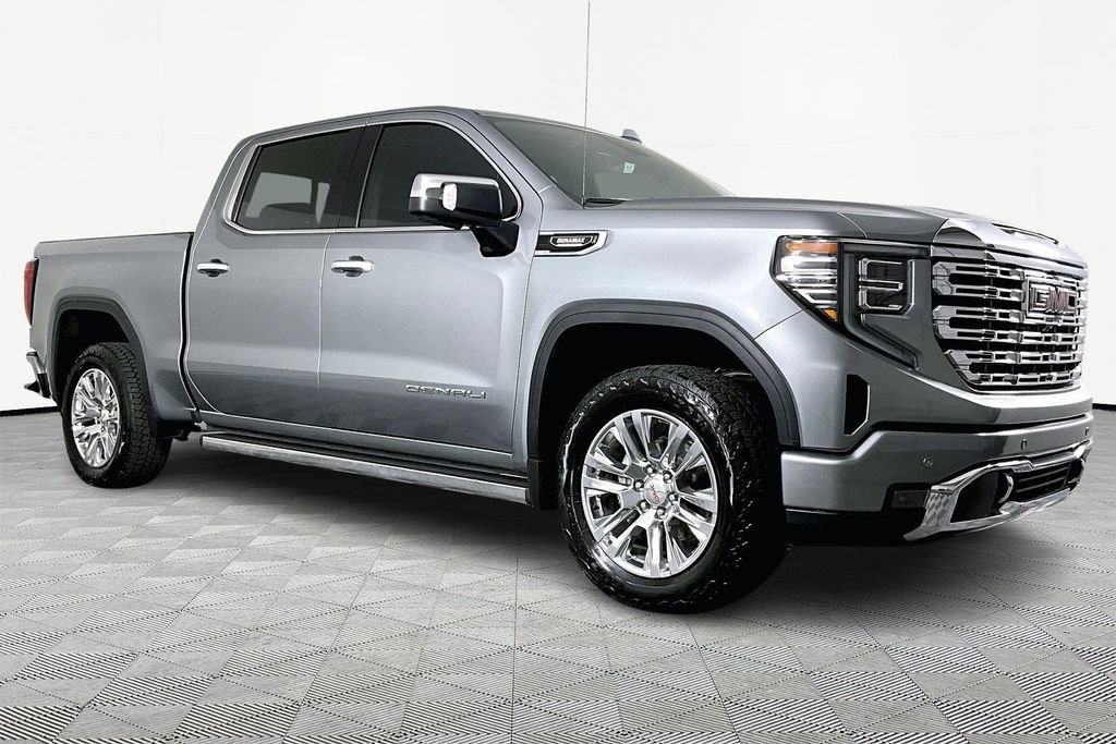 Used 2025 Sterling Metallic GMC Denali image 3
