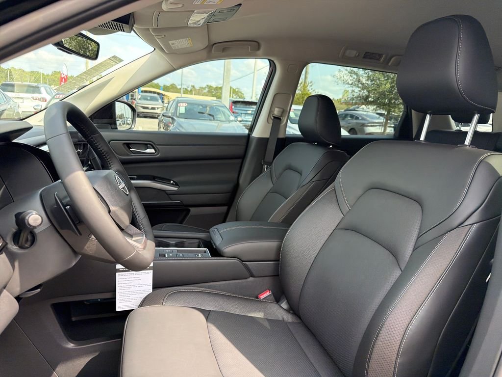 New 2026 Nissan Pathfinder SL 4D Sport Utility