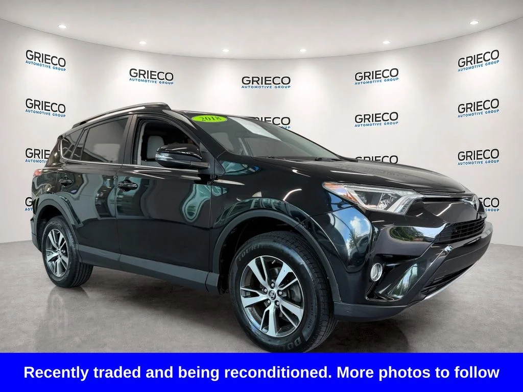 Used 2018 Black Toyota XLE image 1