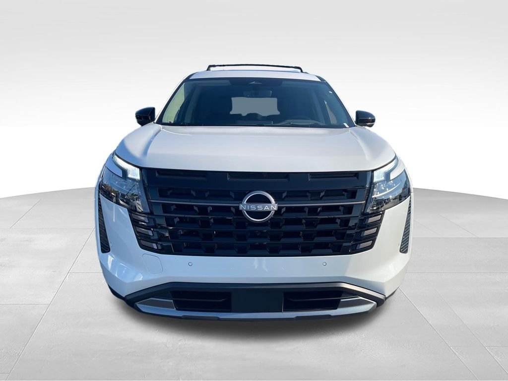 New 2026 Everest White Pearl TriCoat Nissan Platinum image 8
