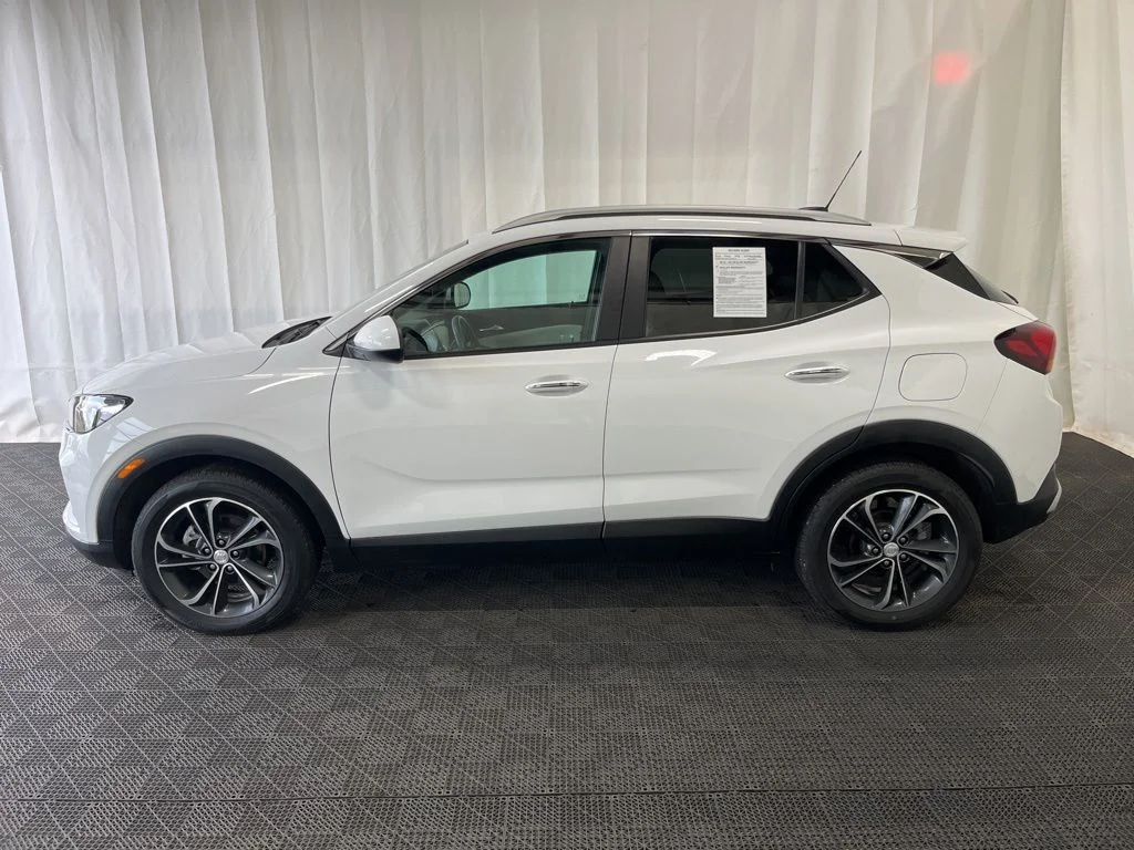 Used 2023 White Buick Select image 24
