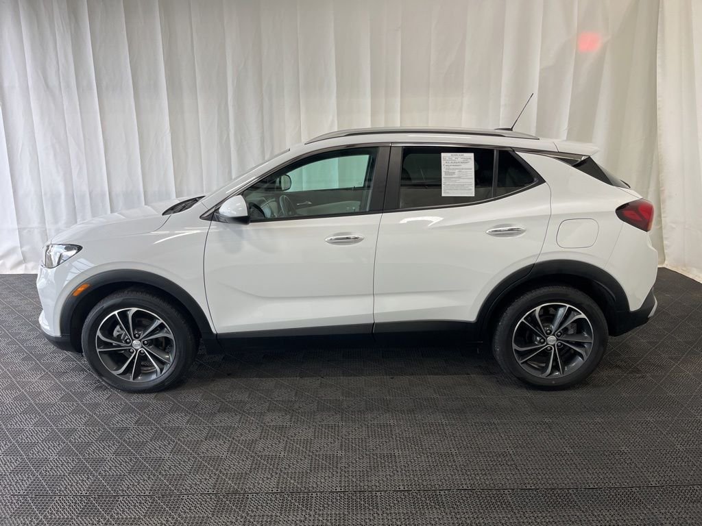 Used 2023 White Buick Select image 24
