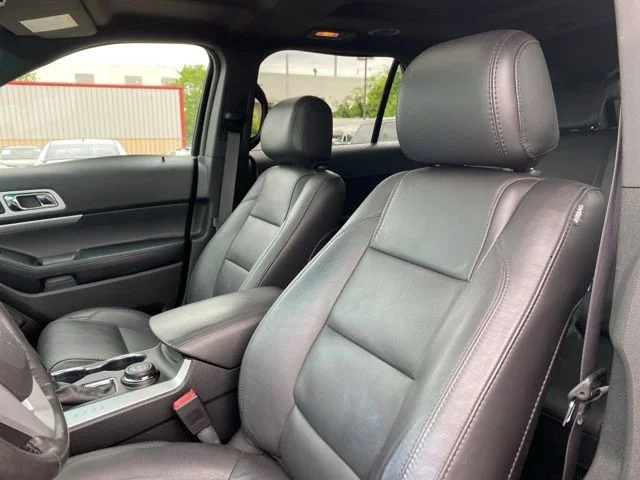 Used 2015 Black Ford XLT image 9