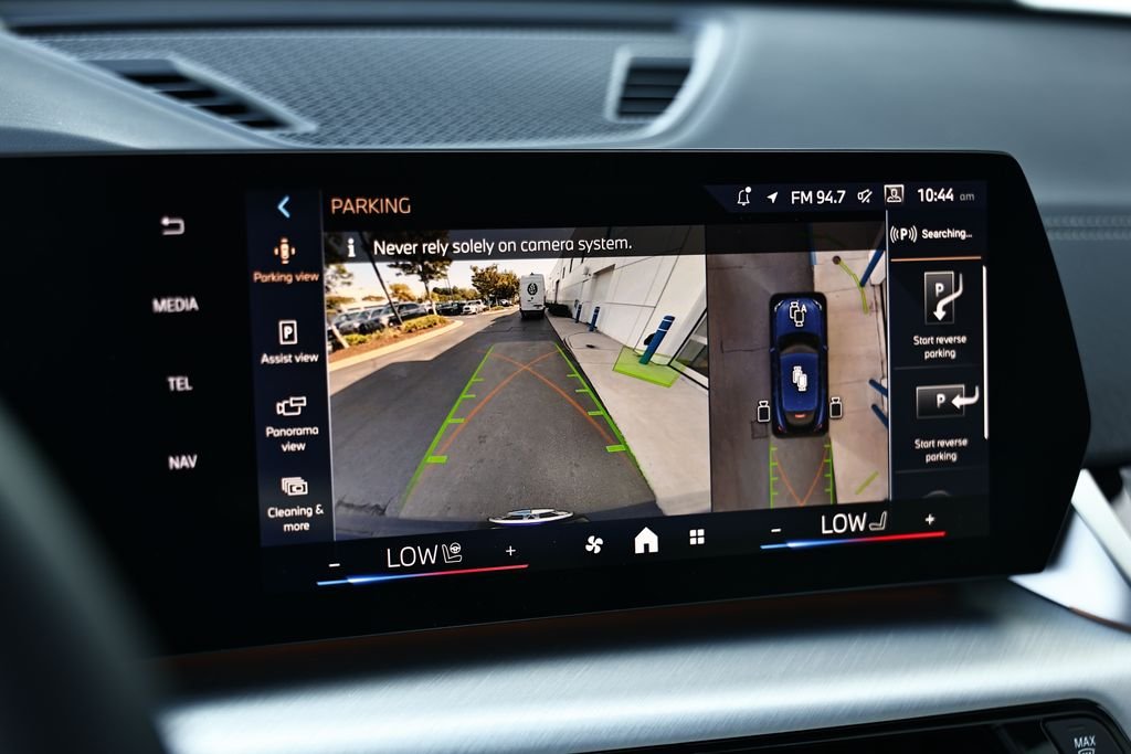 New 2027 C31 BMW xDrive28i image 35