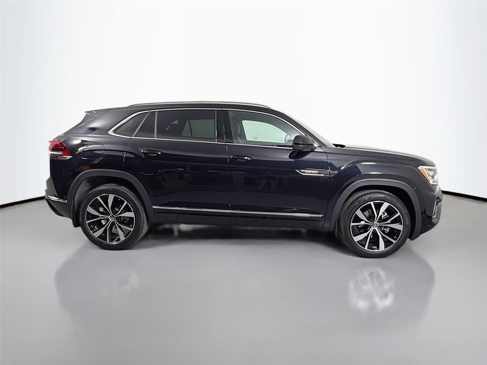 New 2026 Deep Black Pearl Volkswagen 2.0T SEL Premium R-Line image 4