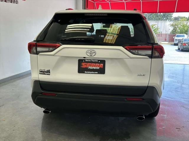 Certified Used 2025 ICE CAP Toyota  image 3