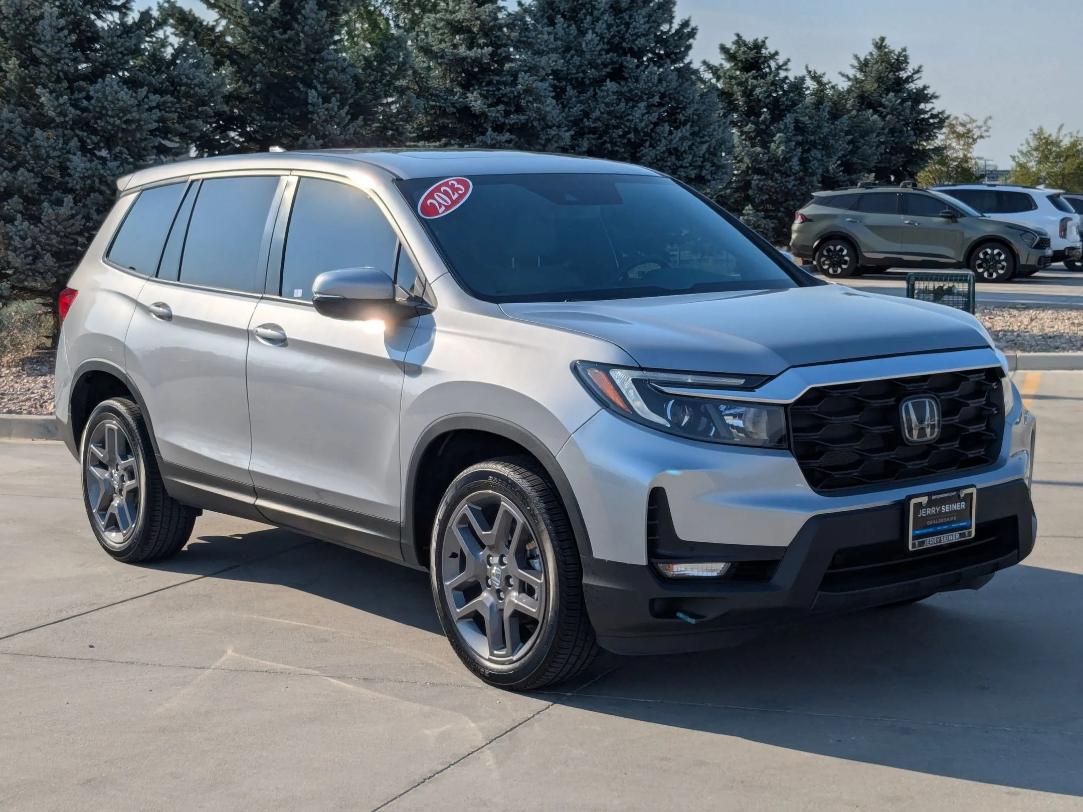 Used 2023 Lunar Silver Metallic Honda EX-L image 8