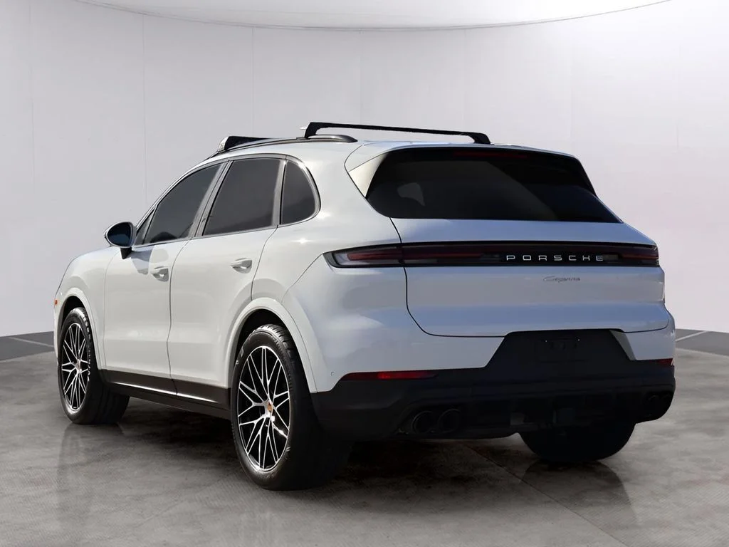 Used 2025 White Porsche  image 3