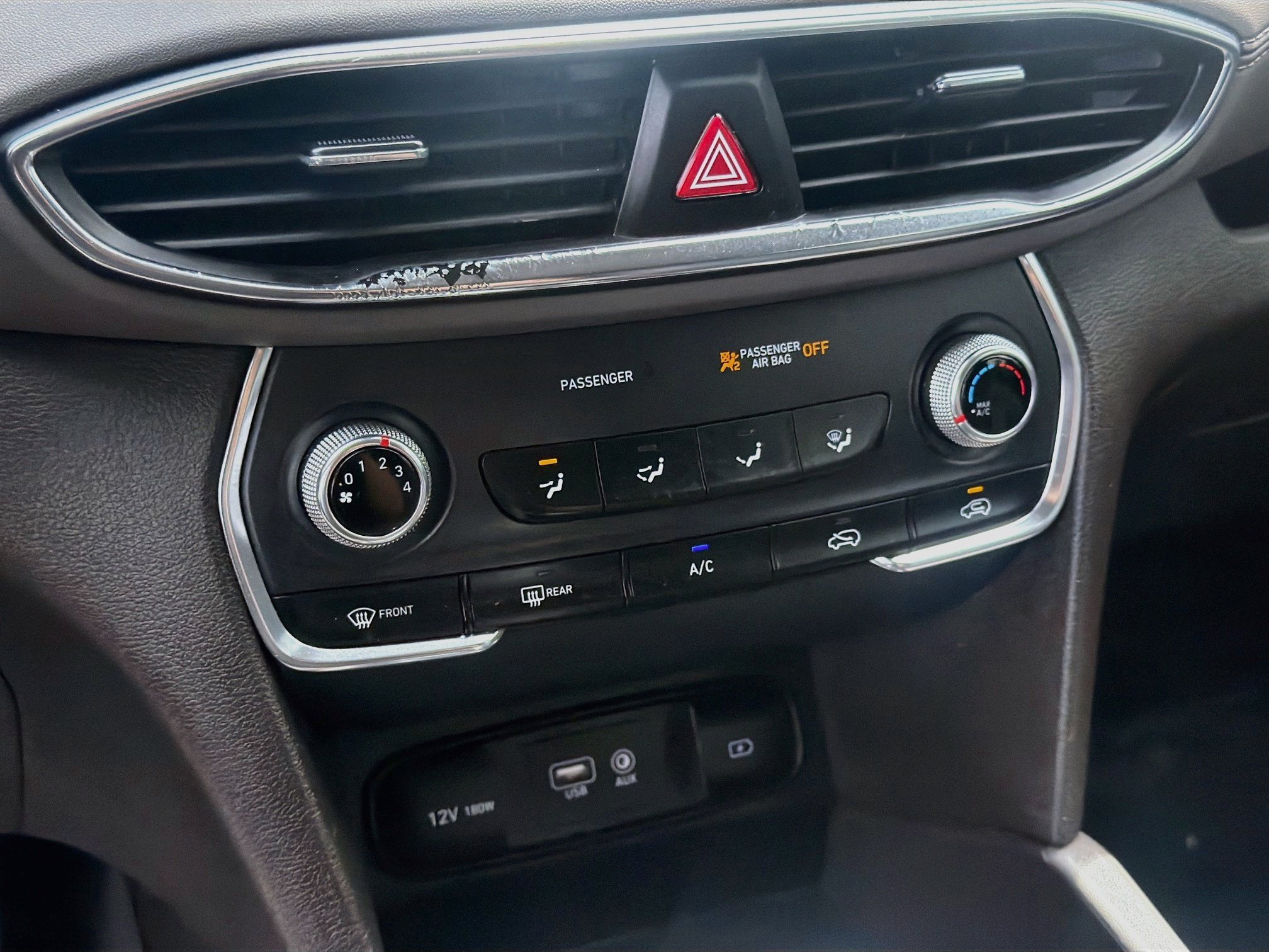 Used 2020 Twilight Black Hyundai SE image 12