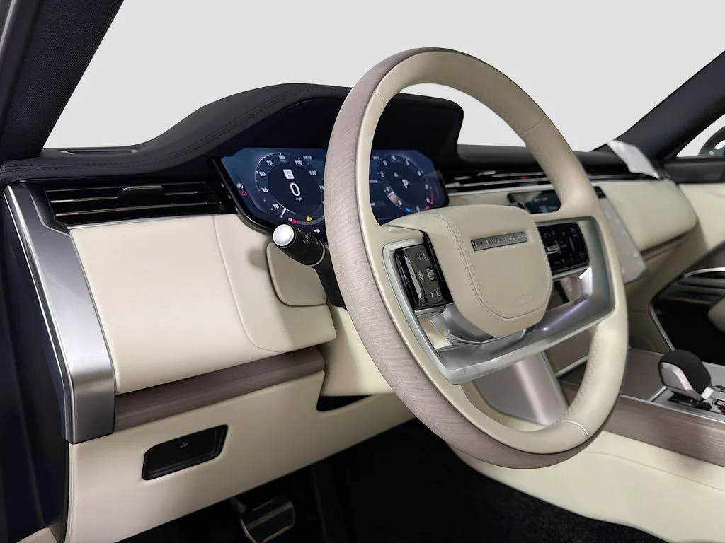New 2026 Fuji White Land Rover SE image 9