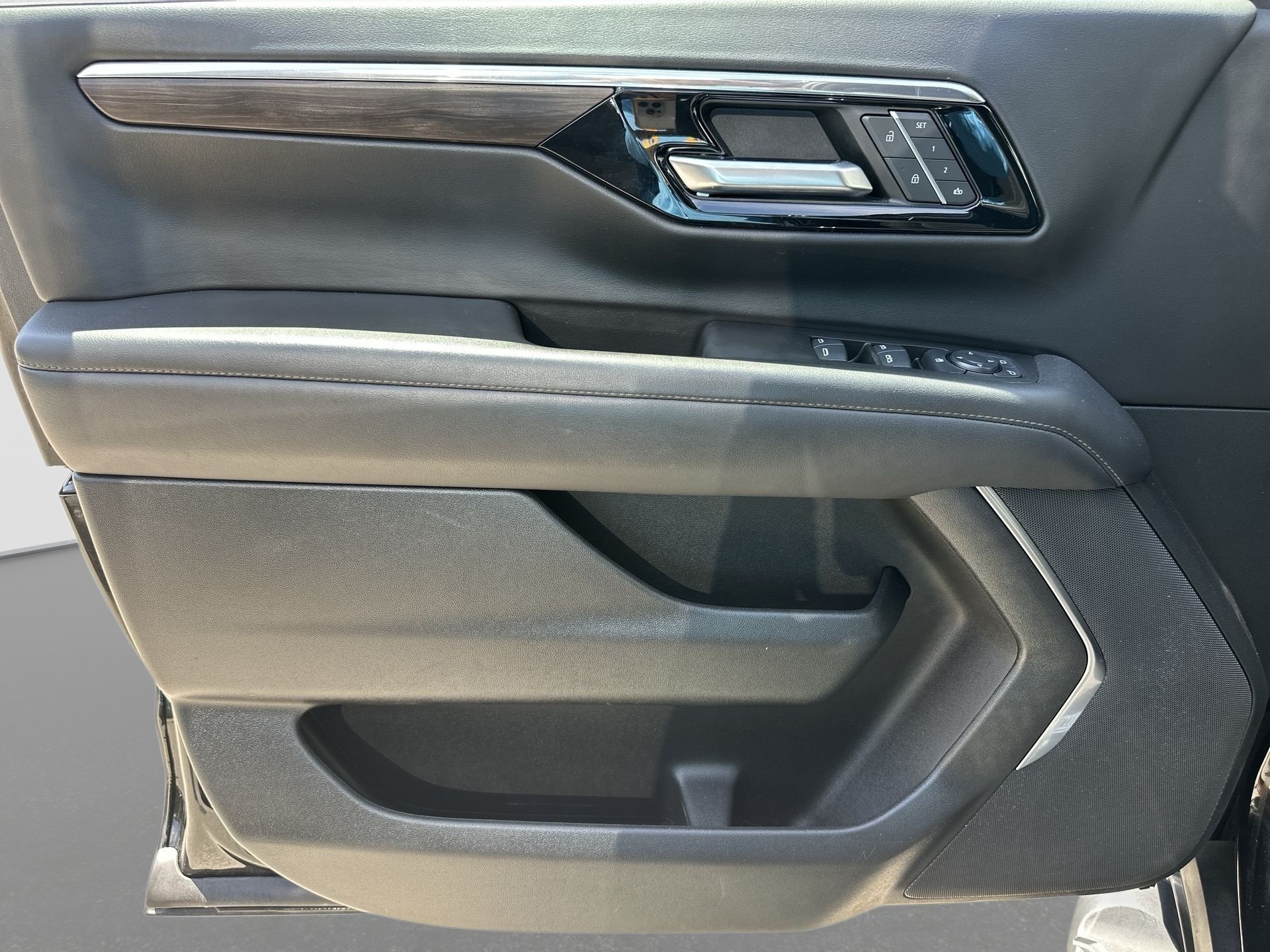 2025 Chevrolet Tahoe Z71 - Photo 22