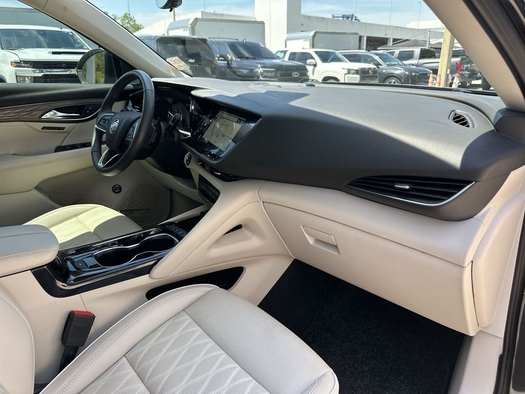 Used 2023 Ebony Twilight Metallic Buick Avenir image 29