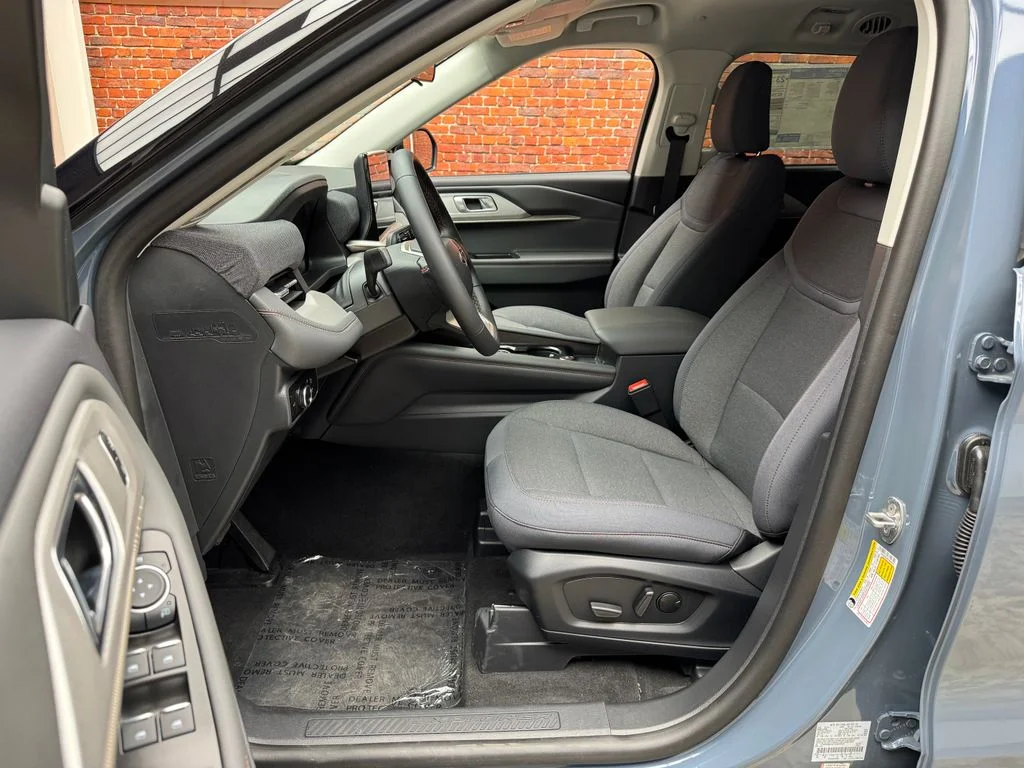New 2026 Vapor Blue Metallic Ford Active image 23