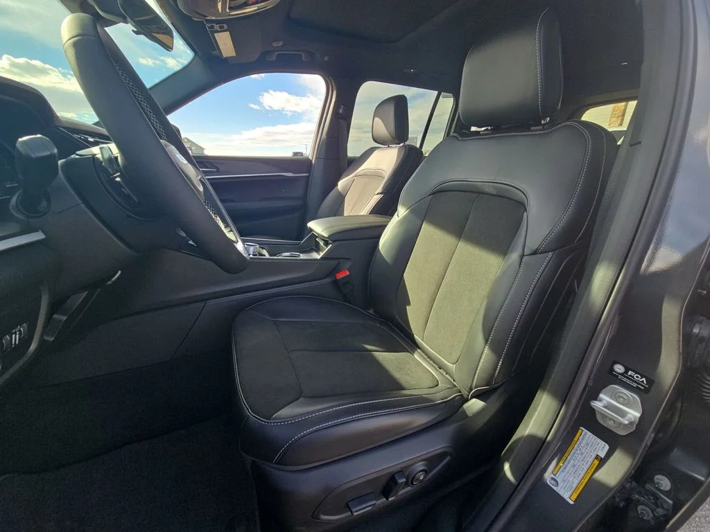 New 2026 Gray Jeep Altitude image 20