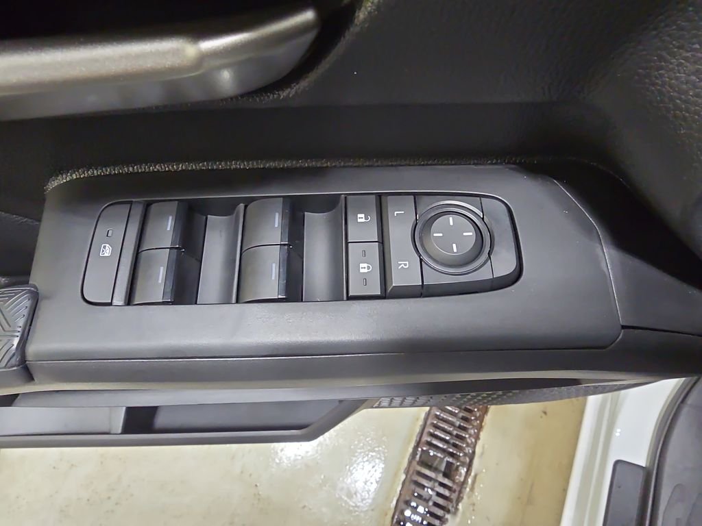 2025 Toyota Tacoma TRD Off Road - Photo 29