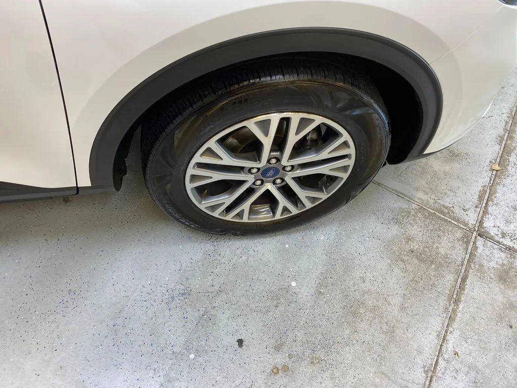 Used 2022 White Ford SEL image 14