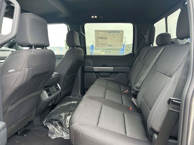 New 2026 Carbonized Gray Metallic Ford XLT image 6