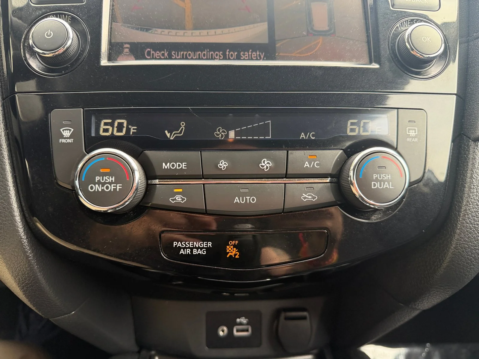 Used 2018 Pearl White Nissan SV image 22