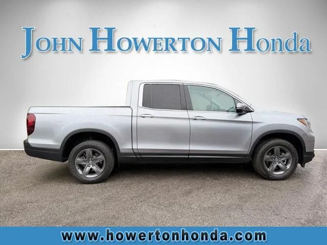 Used 2023 Silver Honda RTL image 3