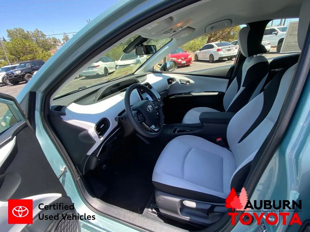 Certified Used 2022 Sea Glass Pearl Toyota L image 30