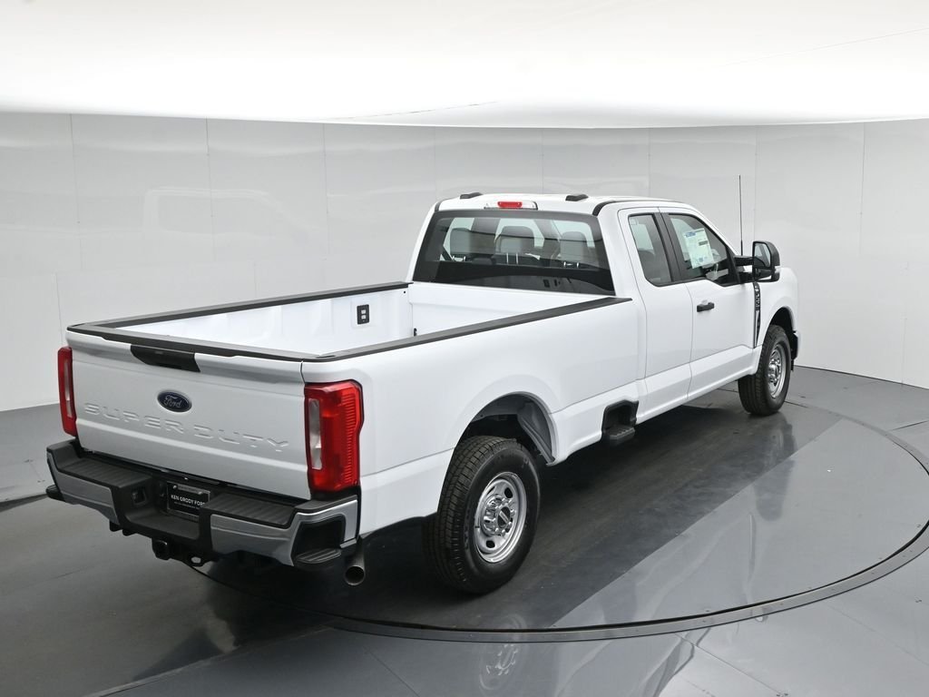 New 2026 Oxford White Ford XL image 34